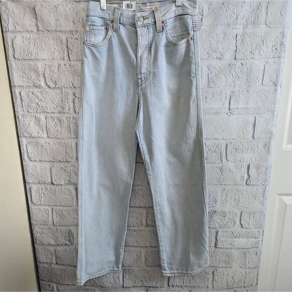 Levi's Ribcage Super High Rise Ankle Straight Light Wash Jeans NWT 26 X 27 - Picture 1 of 16